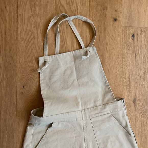 Super cute overalls - Picture 2 of 3